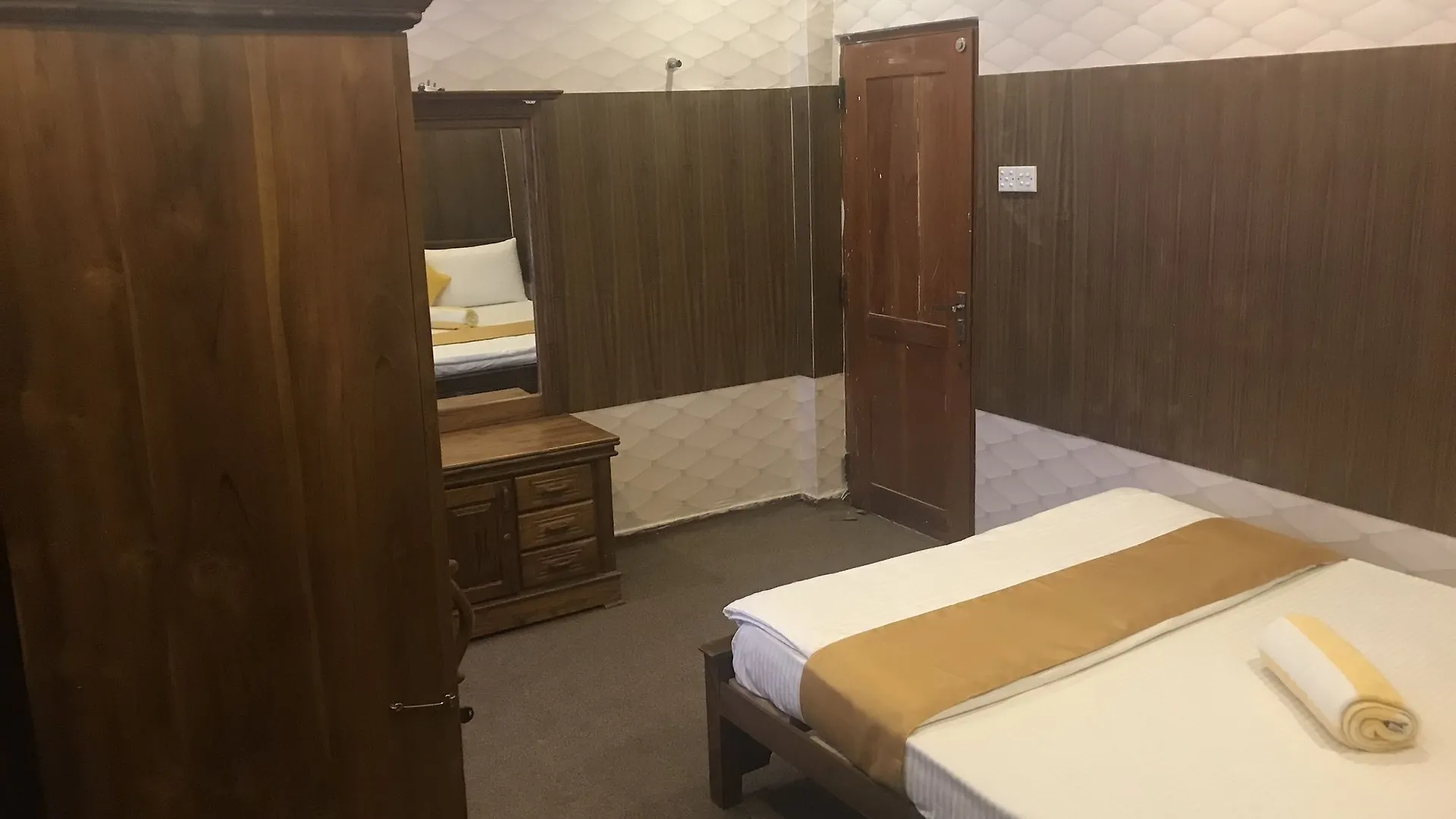 Oyo 112 Al Manaal Residency Hotel Colombo