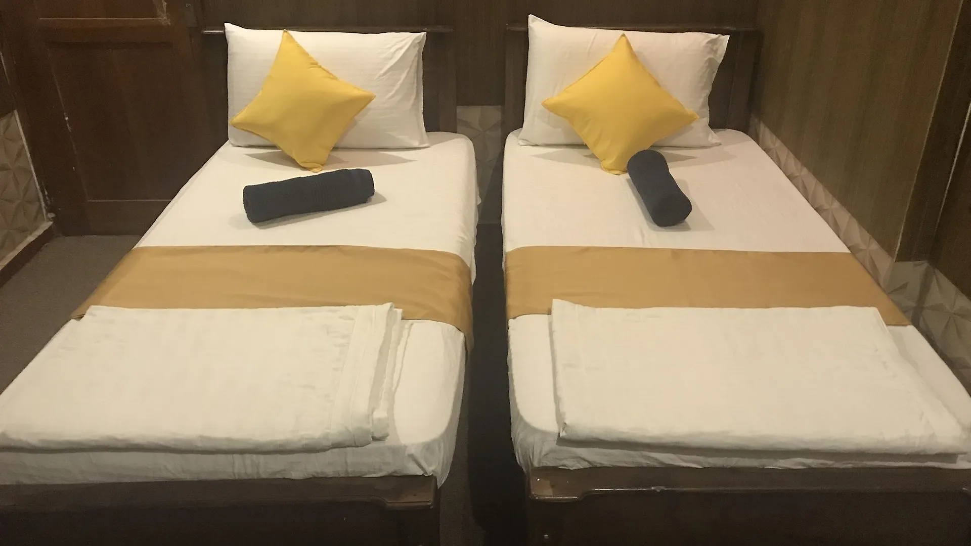 Oyo 112 Al Manaal Residency Hotel Colombo
